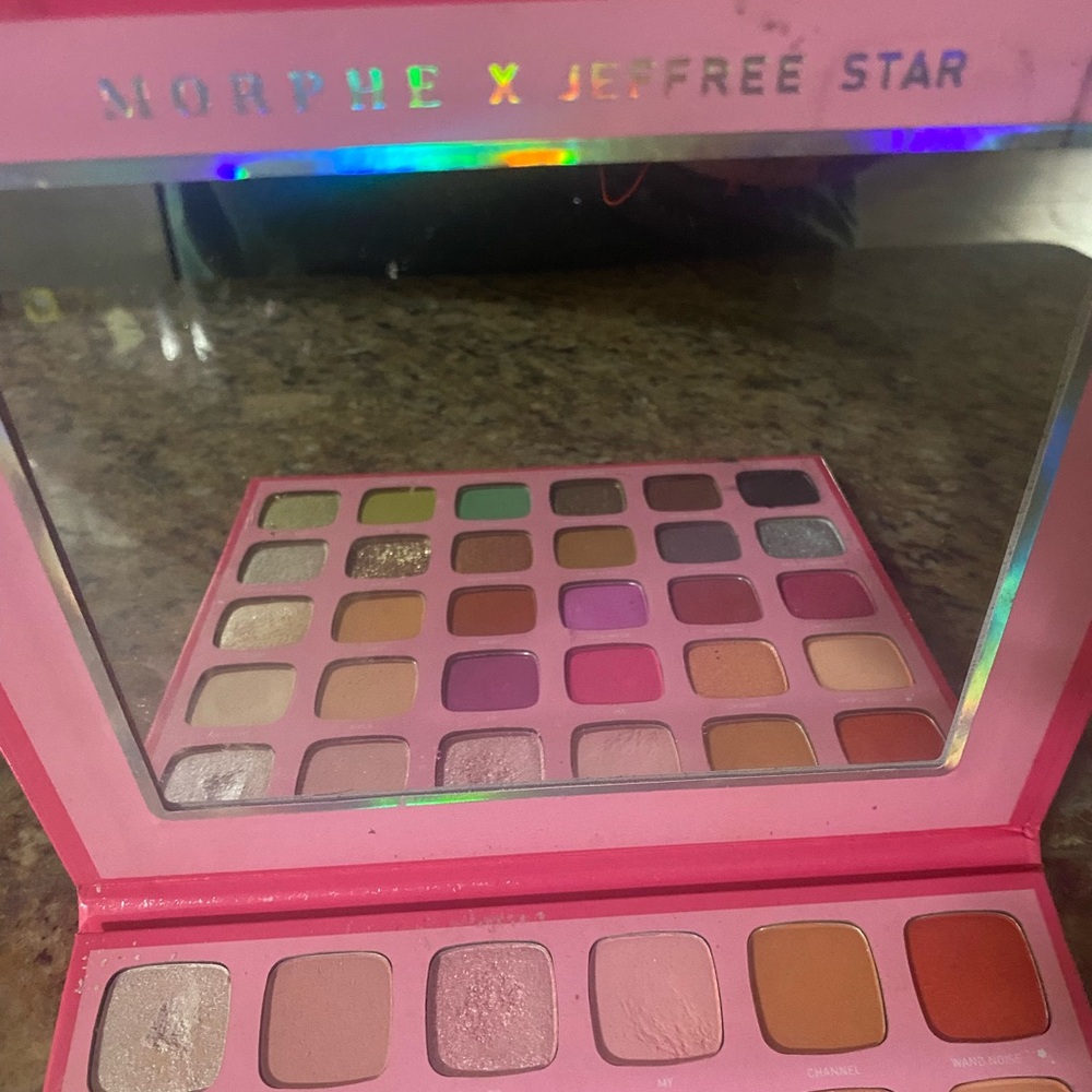 FINAL PRICE 
Jeffree Star & Morphe Pink and Warm Neutral Eyeshadow Palette
